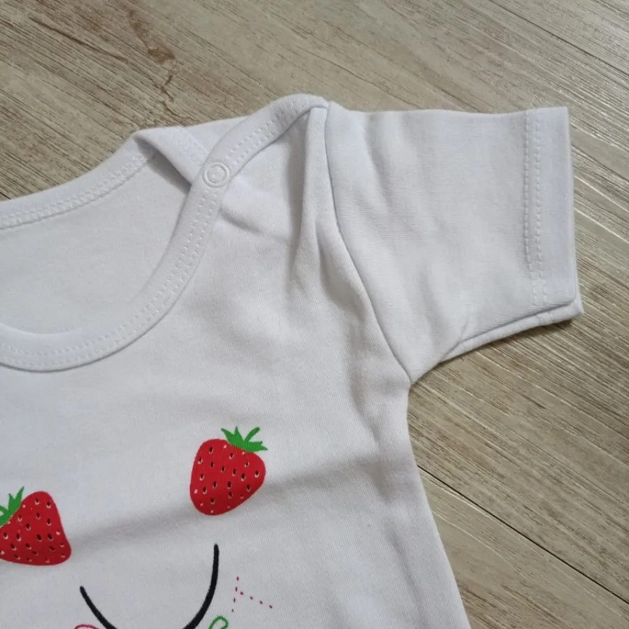 بادی توت فرنگی