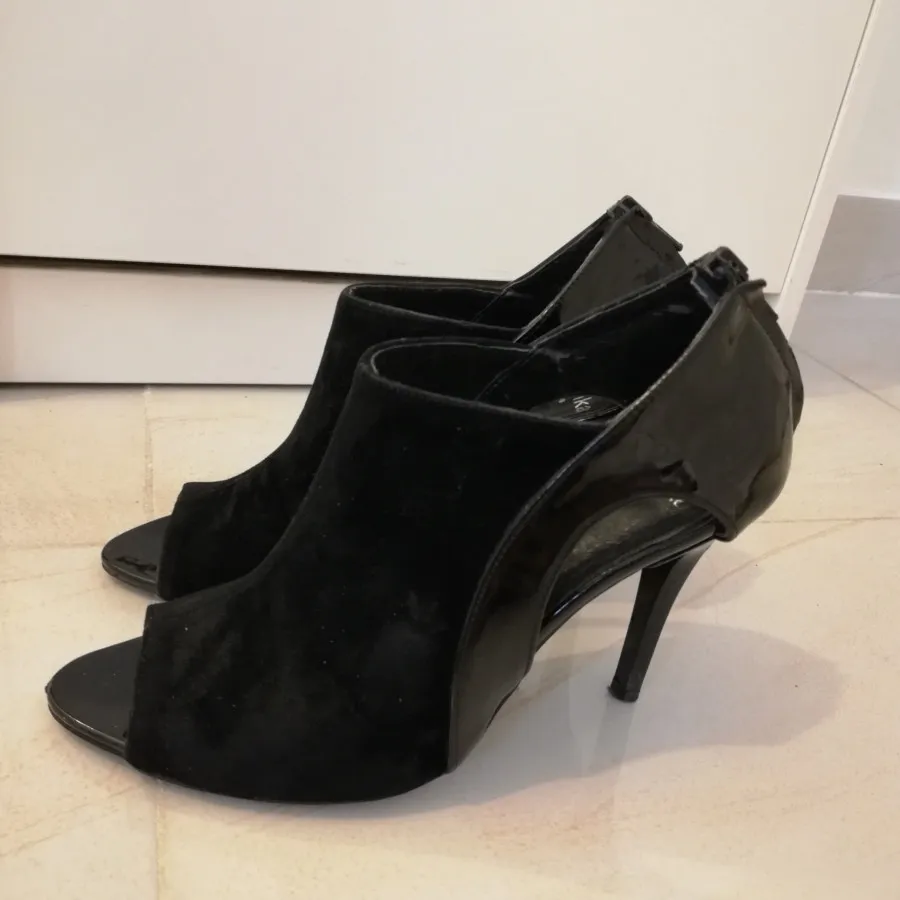 کفش برند برشکا