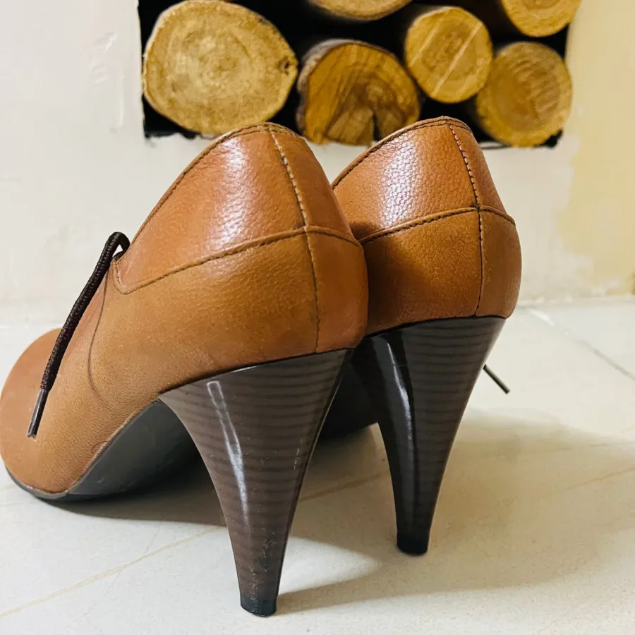 کفش برند مارال