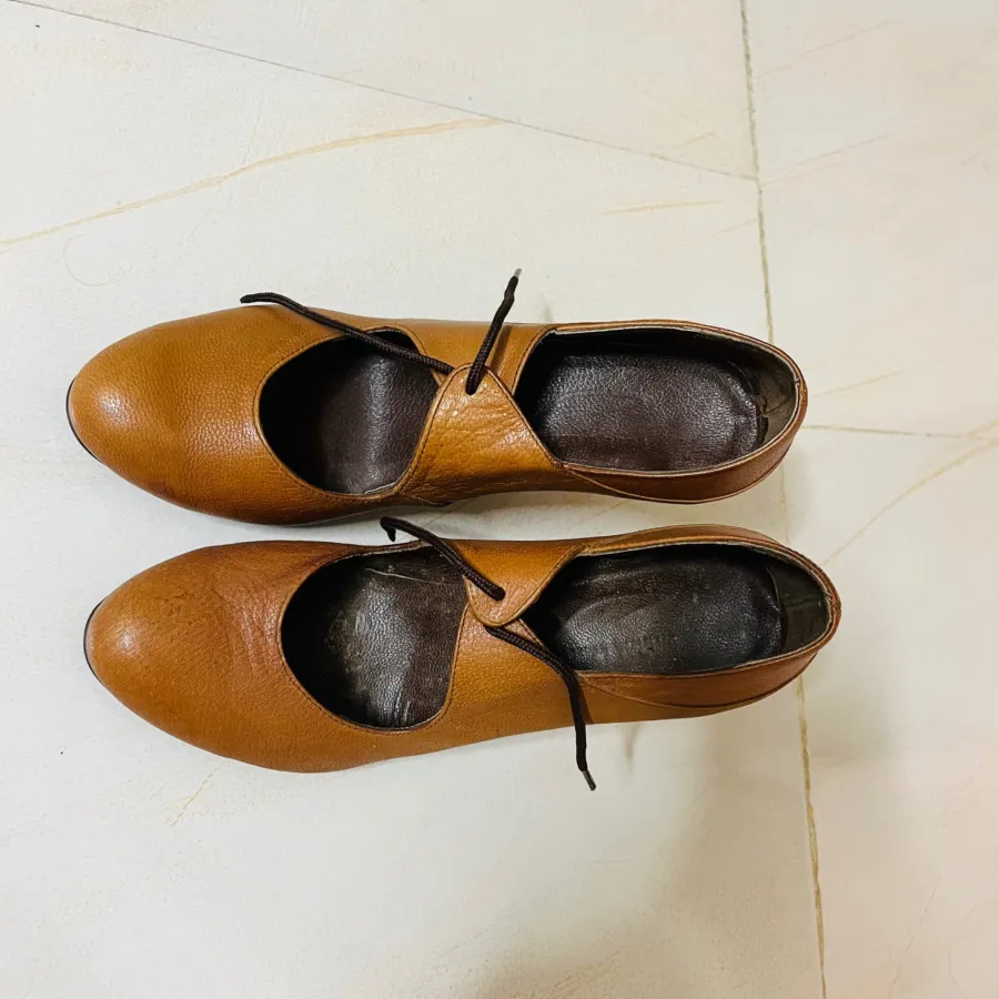 کفش برند مارال