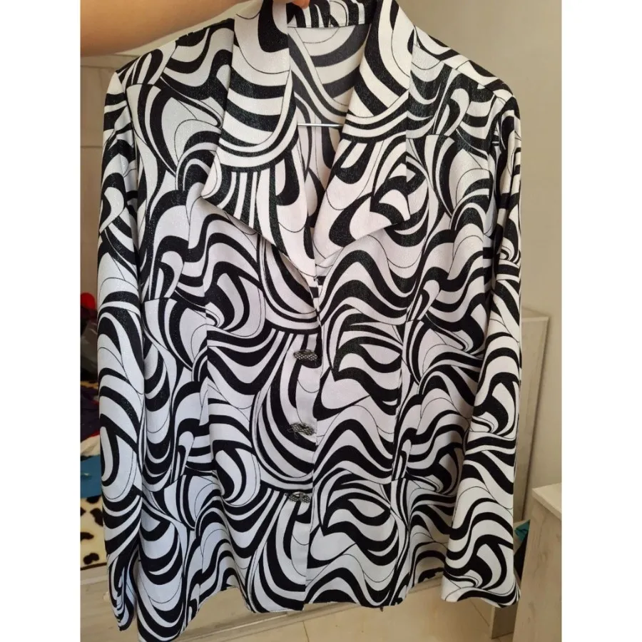 کت پوست ماری 44