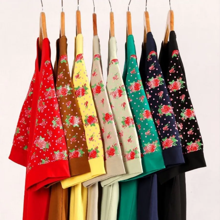 تیشرت گل سرخی