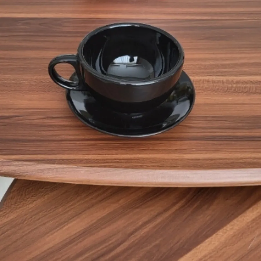 فنجان و پیش دستی