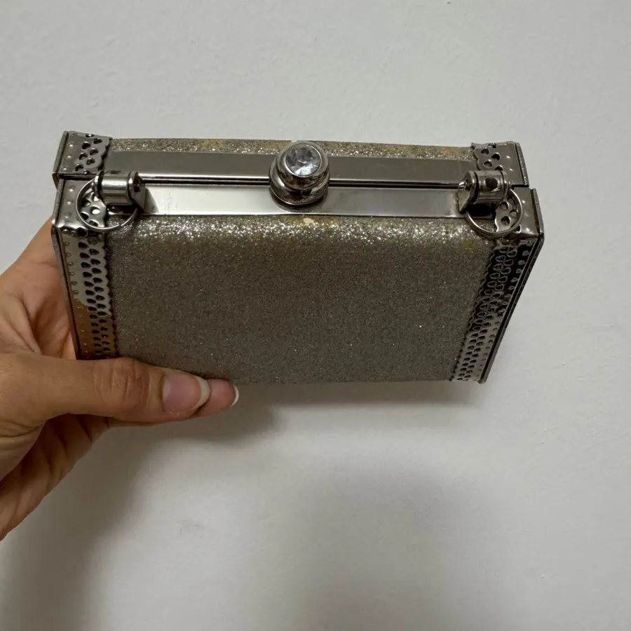 کیف قدیمی اکلیلی