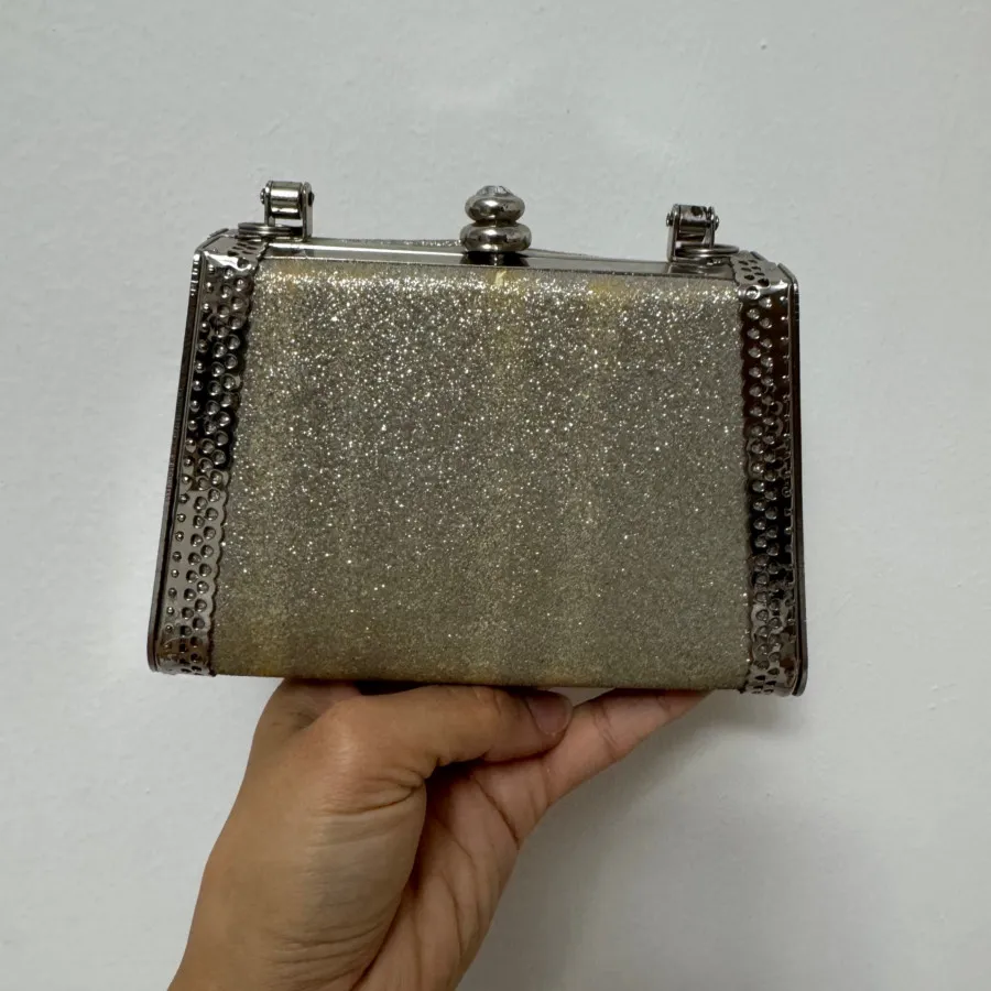 کیف قدیمی اکلیلی