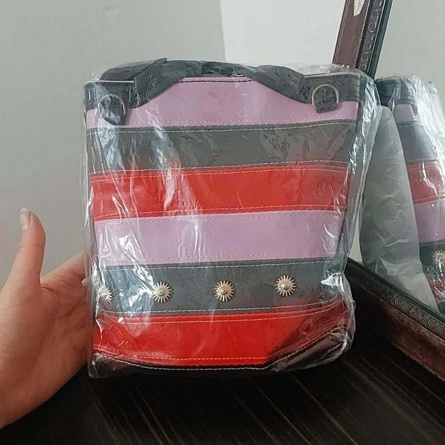 کیف کوچک جادار50t