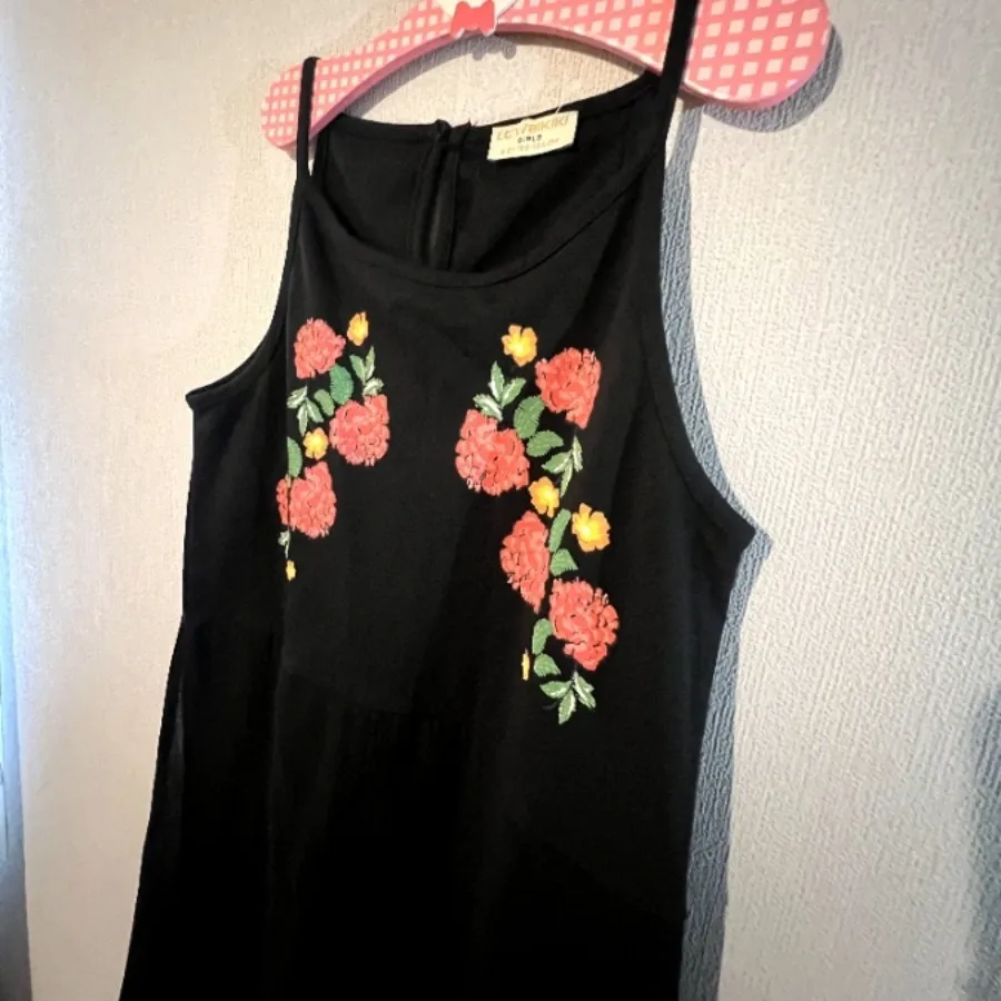 پیراهن دخترانه