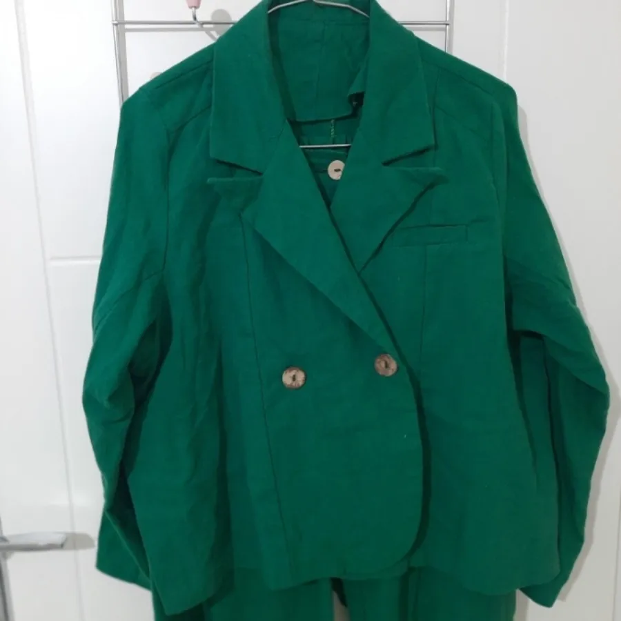 کت و شلوار لنین سبز