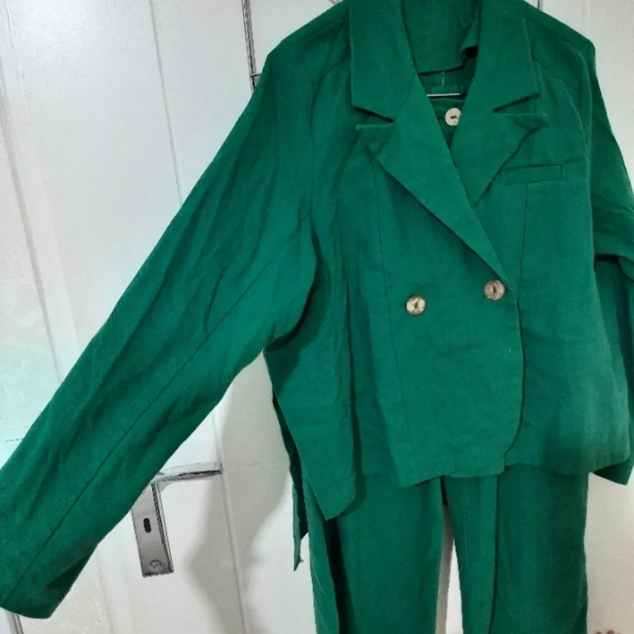 کت و شلوار لنین سبز
