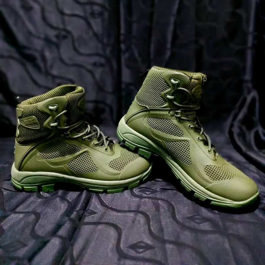 پوتین کوهنوردی Magnum