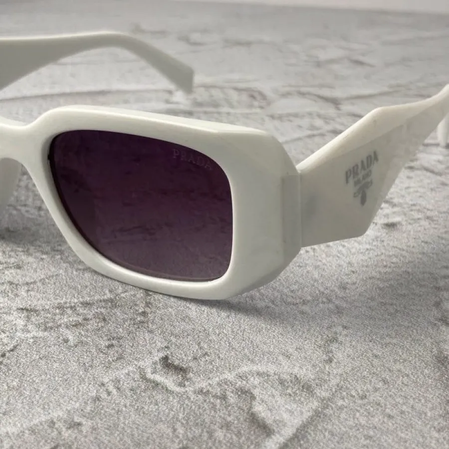 عینک پرادا سفید