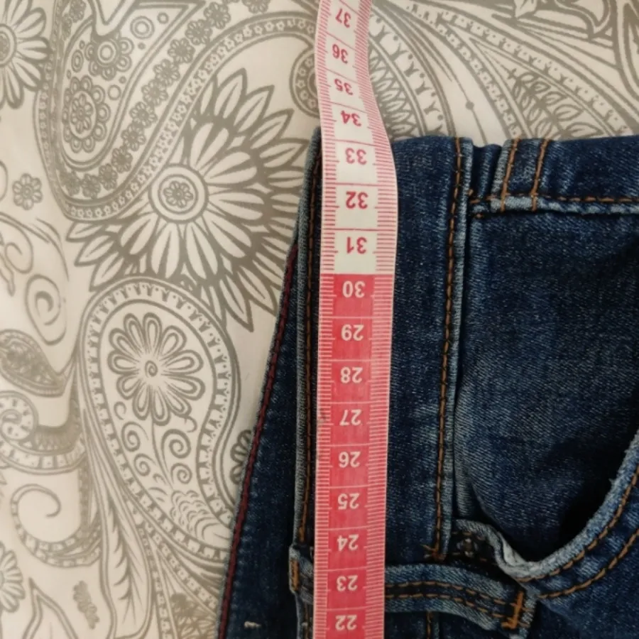 شلوار لی اسکینی