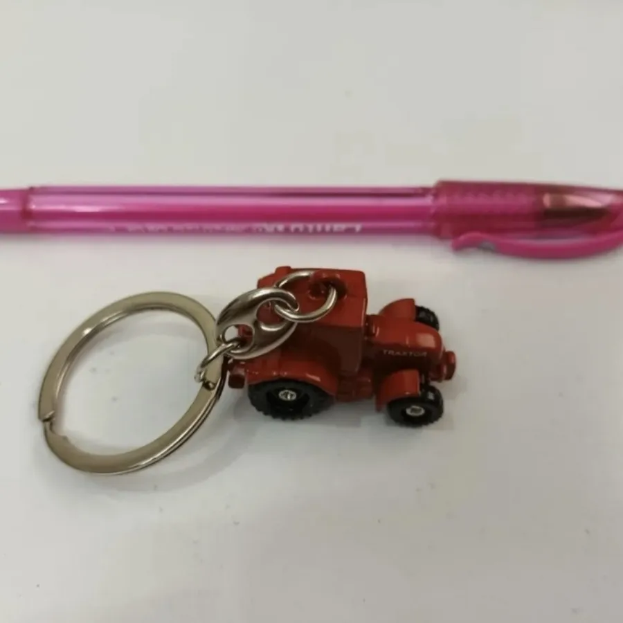 جاکلیدی تراکتور قرمز