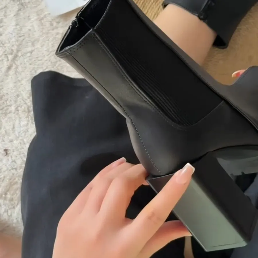 بوت مجلسی پاشنه بلند