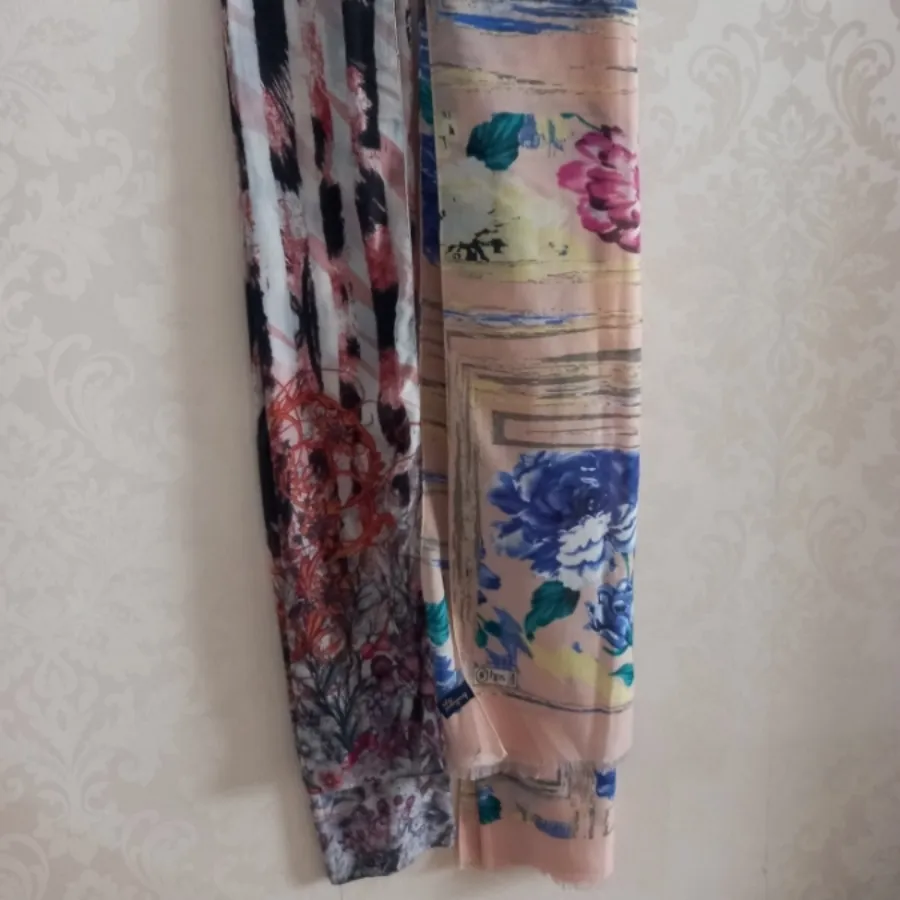 شال نخی طرح دار