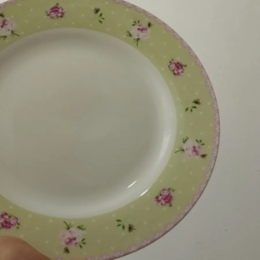 آنجلا سبز بهاری