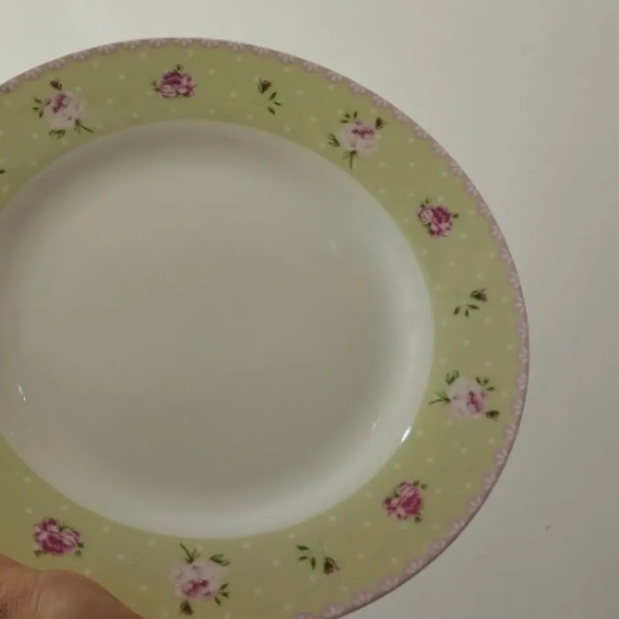 آنجلا سبز بهاری