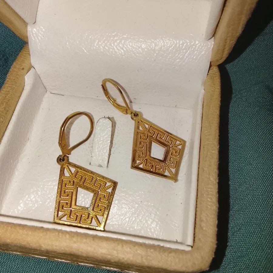 گردنبندوگوشواره زنانه