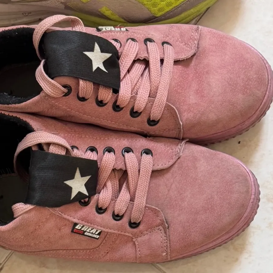 کتونی صورتی لژدار 39