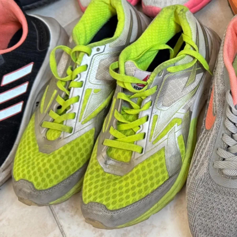 کتونی سبز فسفری ریباک 37