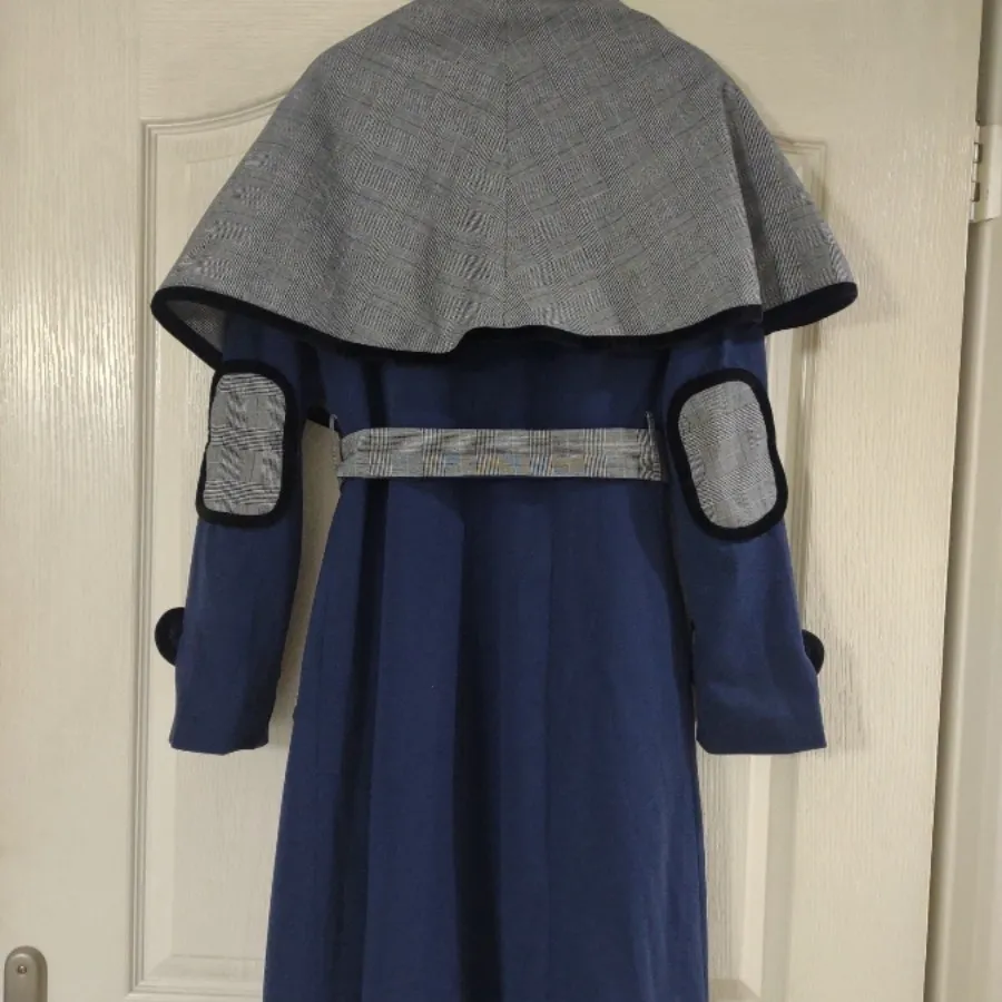 پالتو شنل دار