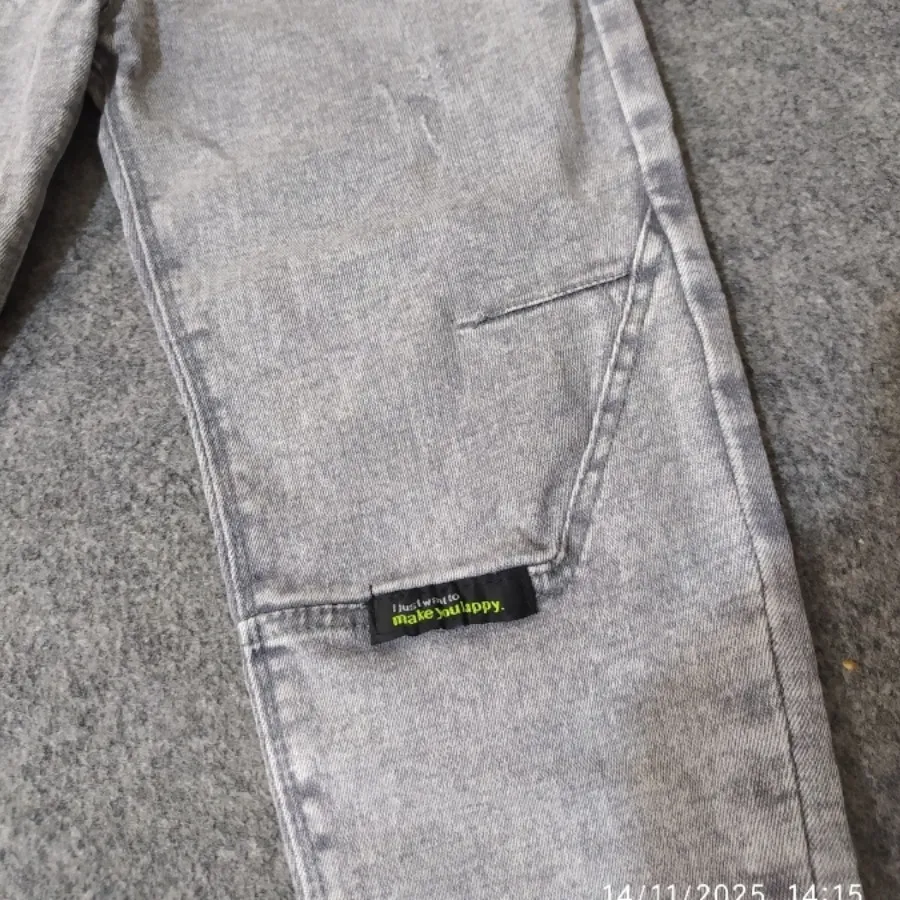 شلوار لی بچگانه