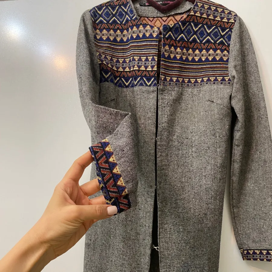 مانتو طوسی با طرح سنتی