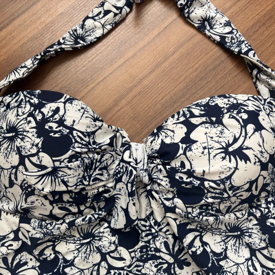 تاپ پشت گردنی و کاپ دار