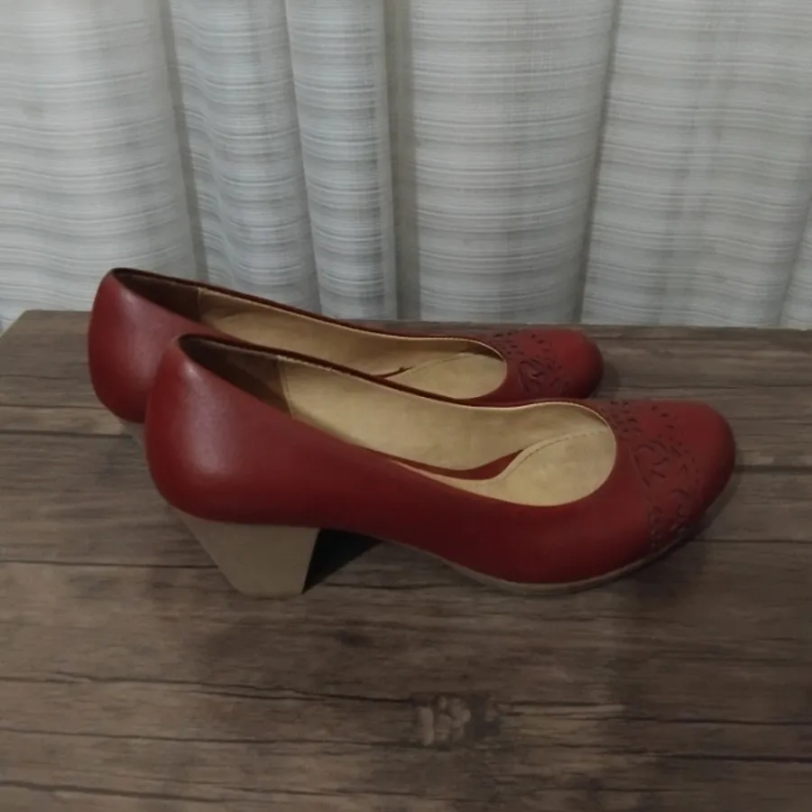 کفش بوفالو سفید