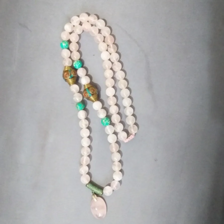 گردنبندو دستبند رز کوارتر