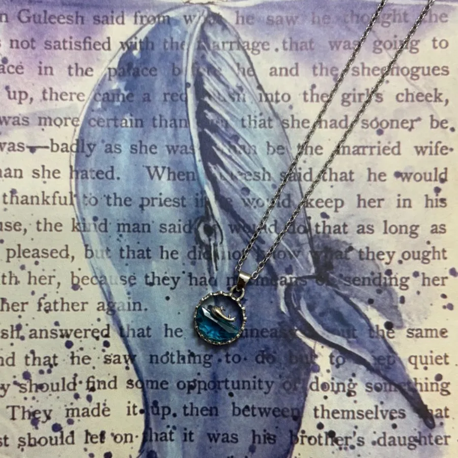 گردنبند وال دریا رنگ ثابت