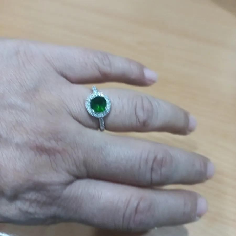 انگشتر نقره نگین زمردی