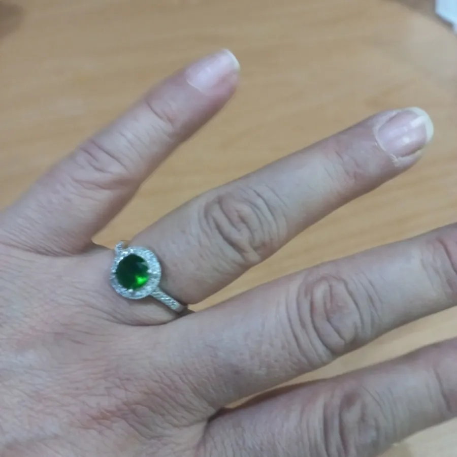 انگشتر نقره نگین زمردی