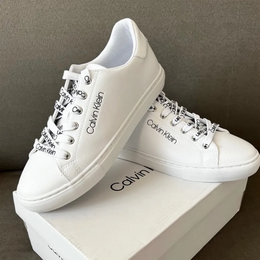 کفش سفید کلوین کلین
