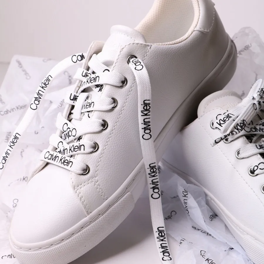 کفش سفید کلوین کلین