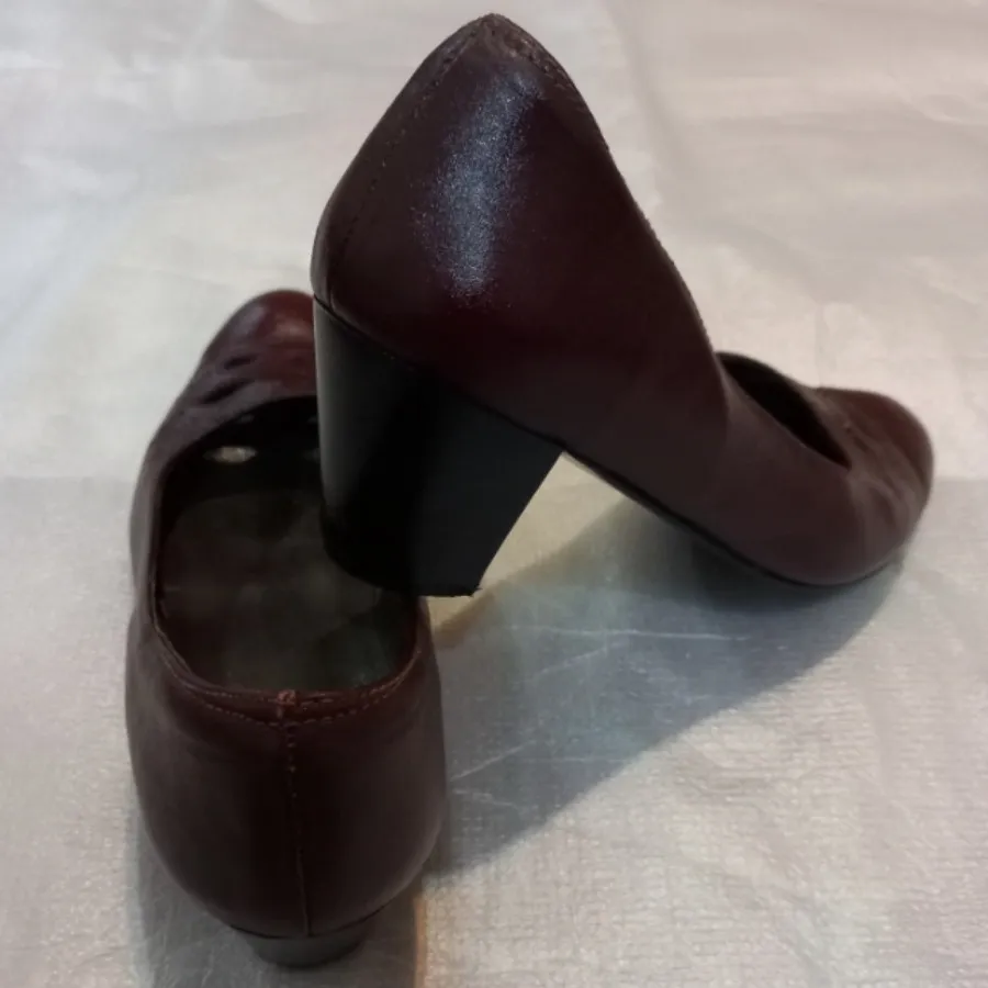 کفش چرم زرشکی