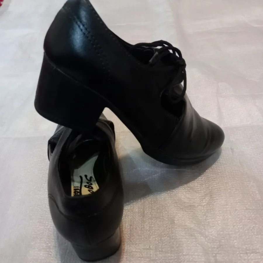 کفش رسمی و راحتی