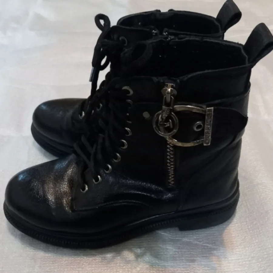 بوت چرم مصنوعی