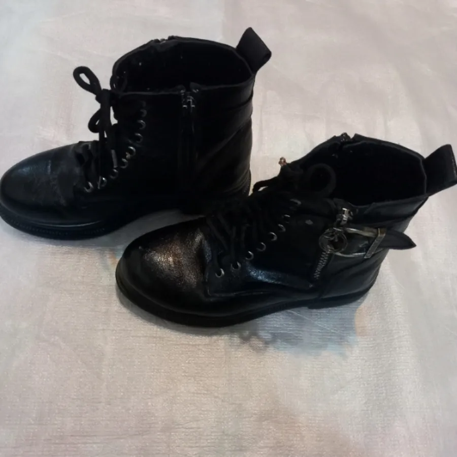 بوت چرم مصنوعی