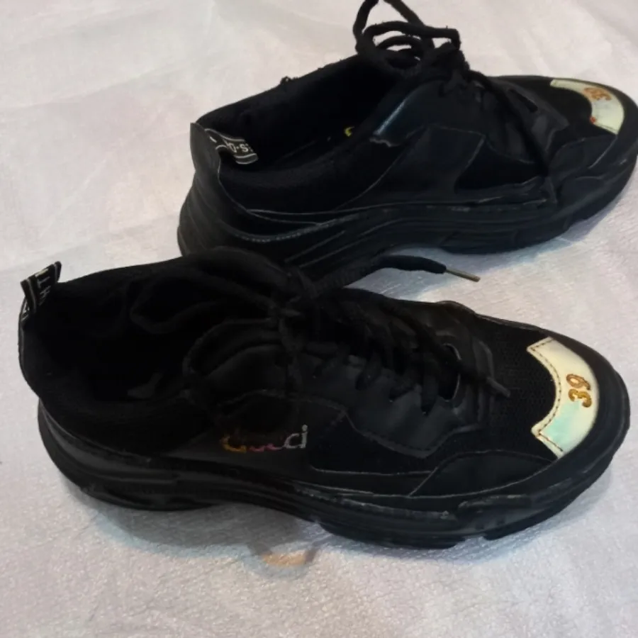 کتونی راحتی