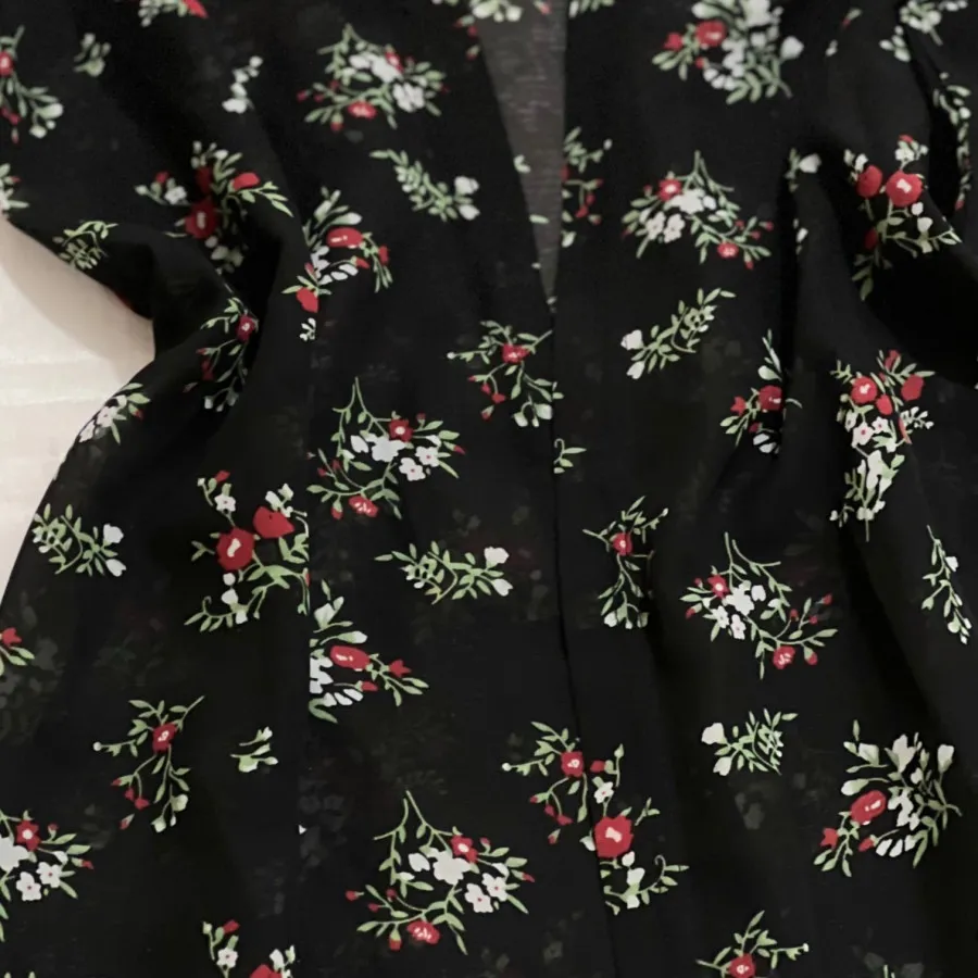 رو لباسی  گل گلی