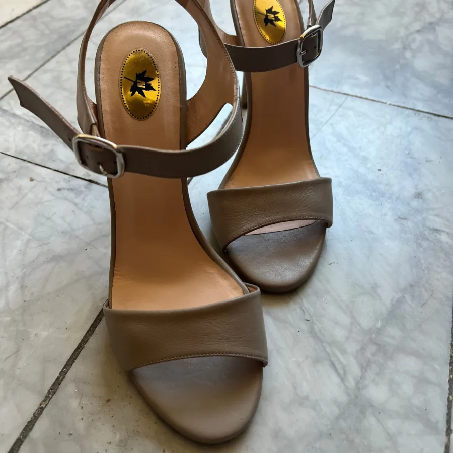 کفش نوین چرم (تخفیف ویژه)