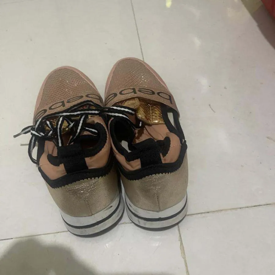 کفش BEBE آمریکایی