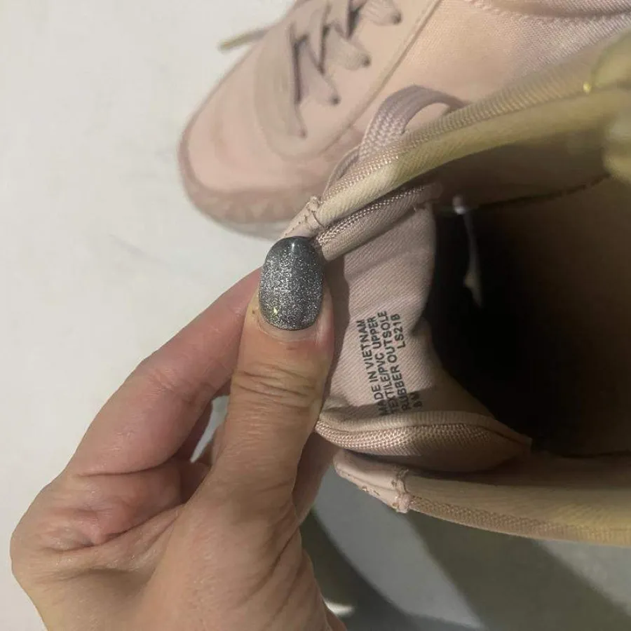 کفش BEBE آمریکایی