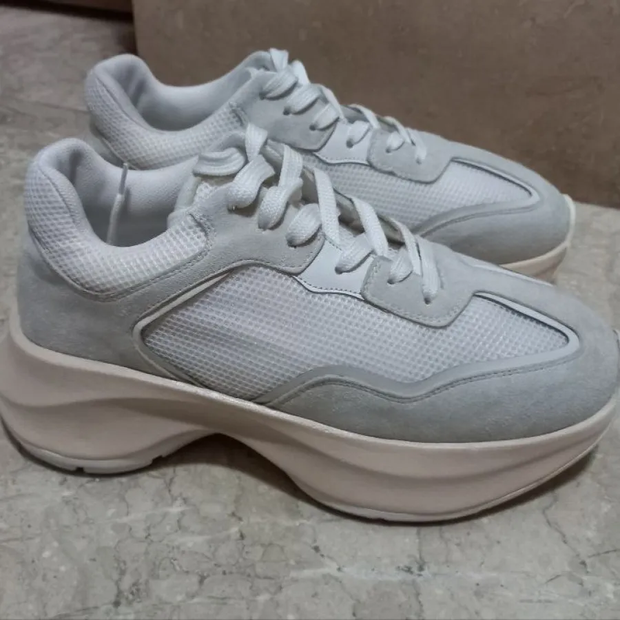 کفش ورزشی زنانه سایز 39