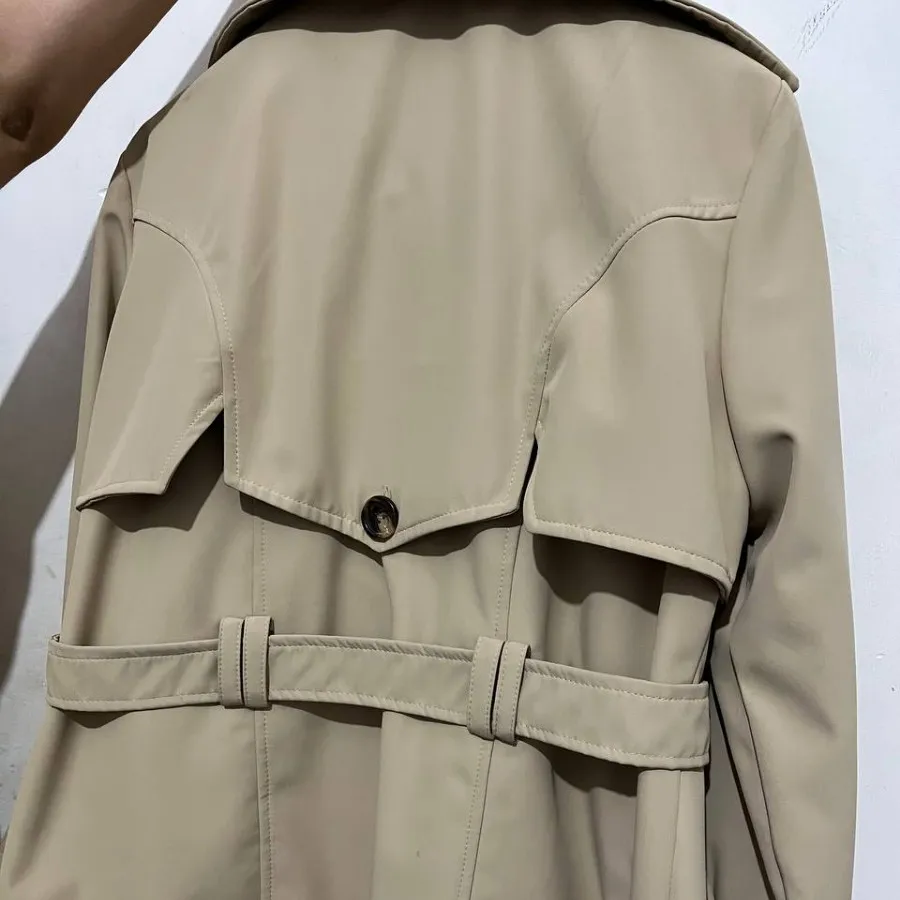 ترنچ کت بارونی