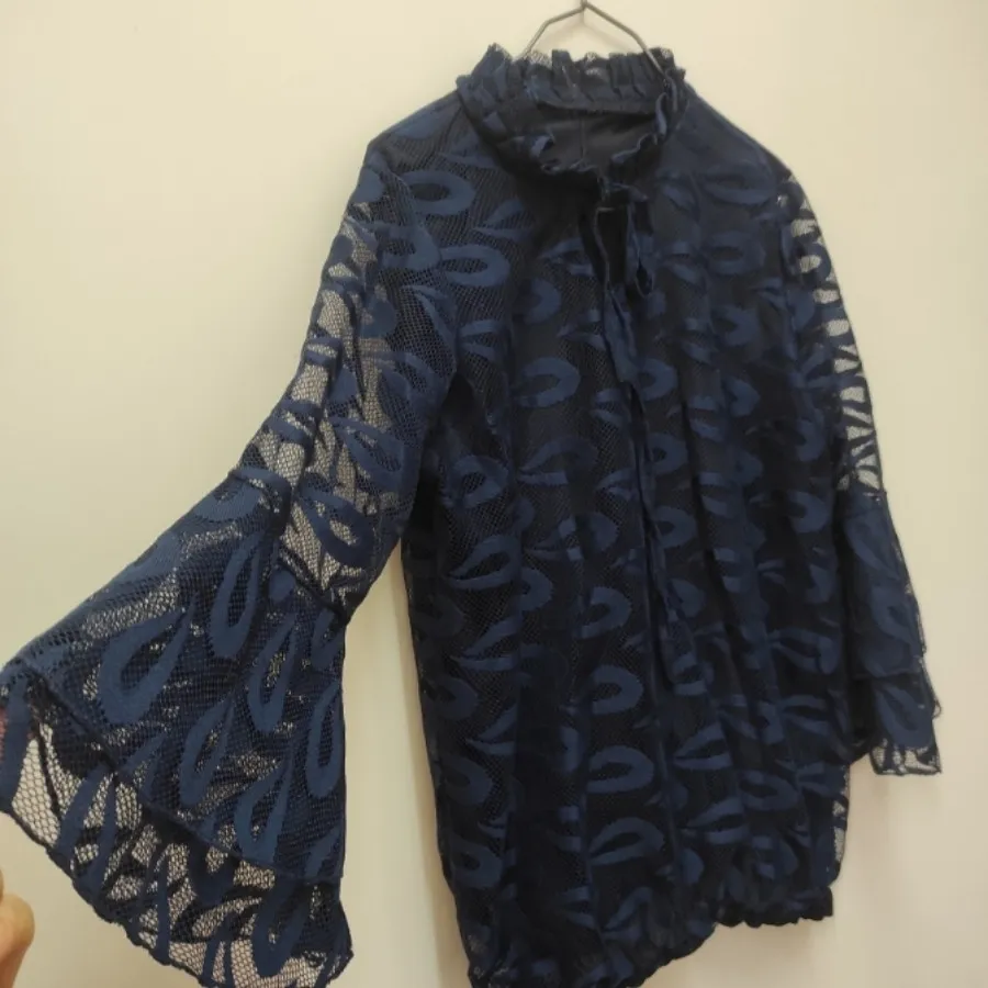 شومیز آستین کلوش