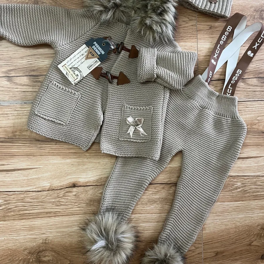 ست سرهمی و ژاکت و کلاه