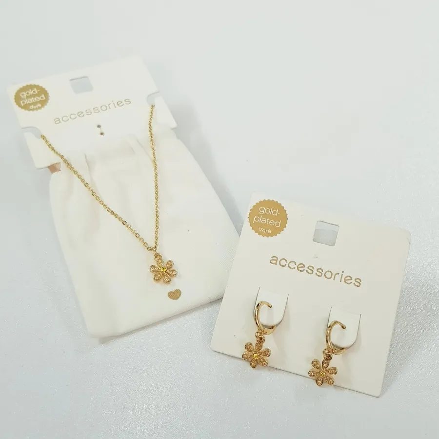 نیم ست گل بابونه نگین دار