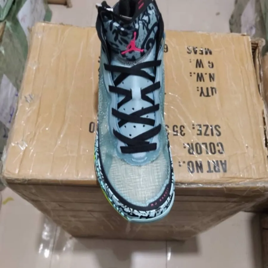 کفش ساق بلند